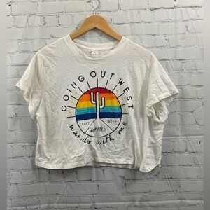 Messy Buns Lazy Days “Going out West wonder with me” Womens Size XL Cropped Tee